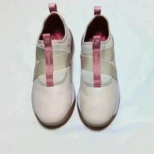 Clove floral collection  ( Nurse Clara) sneakers. Ladies size 9